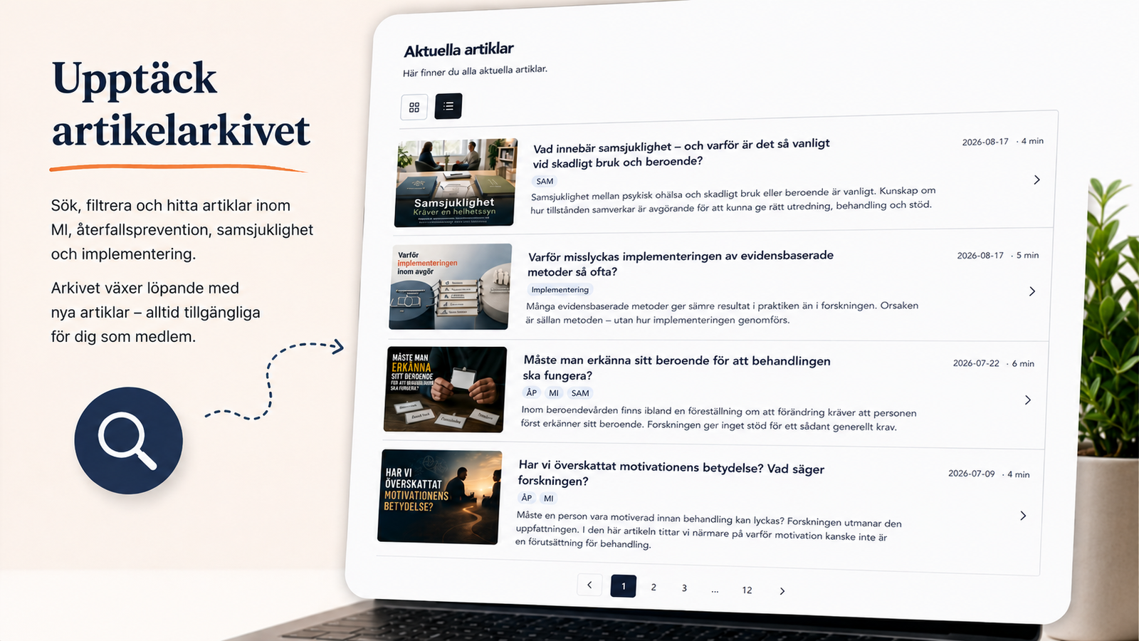 Bärbar dator visar en webbsida med artiklar, bredvid texten Upptäck artikelarkivet och en sökikon.